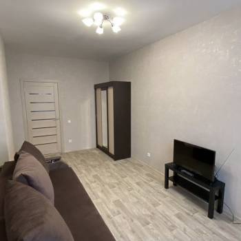 Сдается 1-комнатная квартира, 37 м²