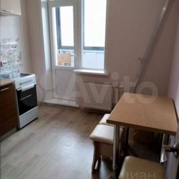 Сдается 1-комнатная квартира, 38 м²