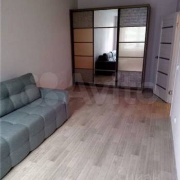 Сдается 1-комнатная квартира, 38 м²