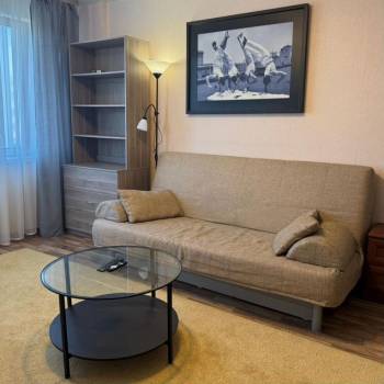 Сдается 1-комнатная квартира, 38 м²