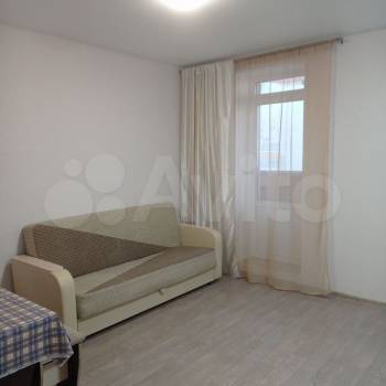 Сдается 1-комнатная квартира, 50 м²