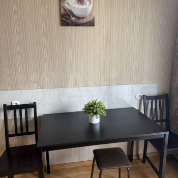 Сдается 1-комнатная квартира, 38 м²