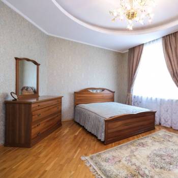 Сдается Многокомнатная квартира, 145 м²