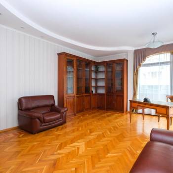 Сдается Многокомнатная квартира, 145 м²