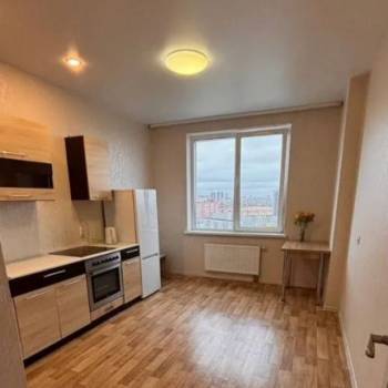 Сдается 1-комнатная квартира, 37 м²