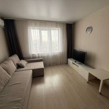 Сдается 1-комнатная квартира, 46,7 м²