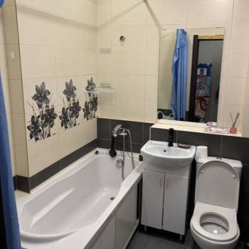 Сдается 1-комнатная квартира, 42 м²