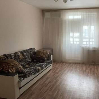 Сдается 1-комнатная квартира, 41 м²