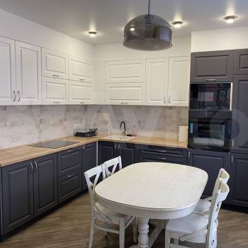 Сдается 1-комнатная квартира, 64 м²