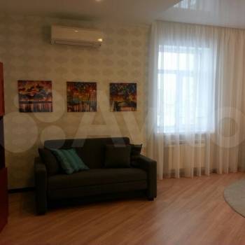 Сдается Многокомнатная квартира, 130 м²