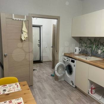 Сдается 1-комнатная квартира, 42 м²