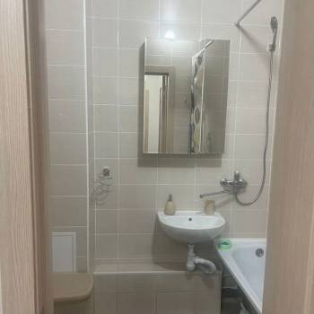 Сдается 1-комнатная квартира, 42 м²