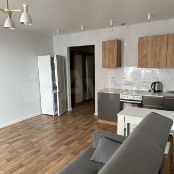 Сдается 1-комнатная квартира, 39 м²