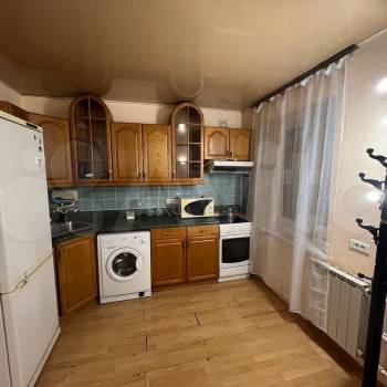 Сдается Многокомнатная квартира, 60 м²