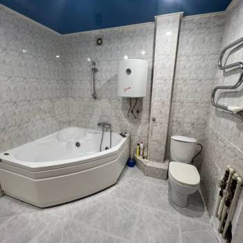 Сдается Многокомнатная квартира, 60 м²