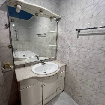 Сдается Многокомнатная квартира, 60 м²