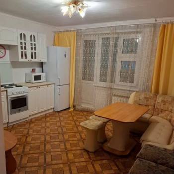 Сдается 1-комнатная квартира, 50 м²