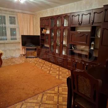 Сдается 1-комнатная квартира, 50 м²