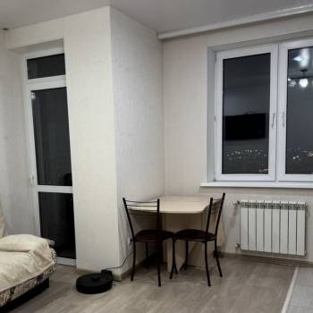 Сдается 1-комнатная квартира, 38 м²