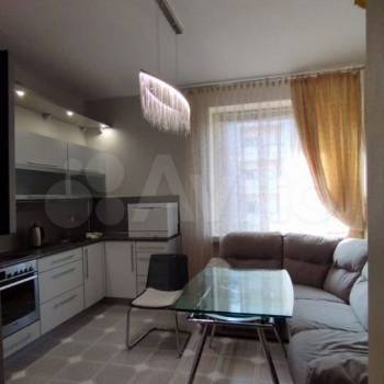 Сдается 1-комнатная квартира, 54 м²