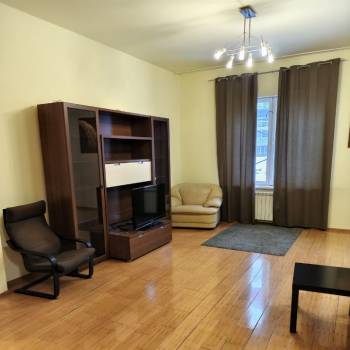 Сдается 2-х комнатная квартира, 75 м²