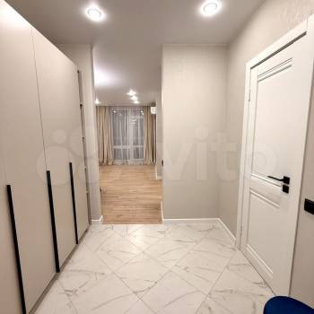 Продается 1-комнатная квартира, 35 м²