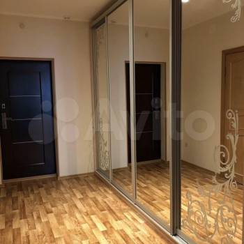 Сдается 1-комнатная квартира, 60 м²