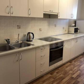 Сдается 1-комнатная квартира, 60 м²