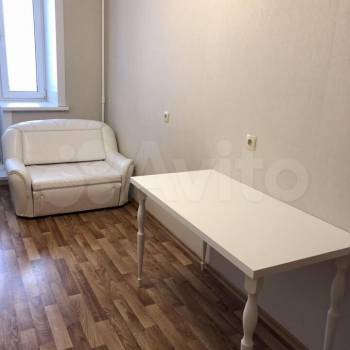 Сдается 1-комнатная квартира, 60 м²