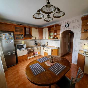 Продается 2-х комнатная квартира, 72 м²