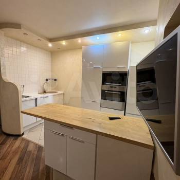 Сдается 2-х комнатная квартира, 65 м²