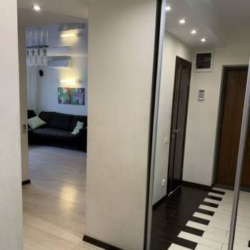 Сдается Многокомнатная квартира, 70 м²