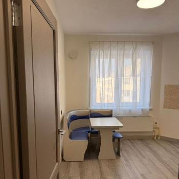 Продается 1-комнатная квартира, 37 м²