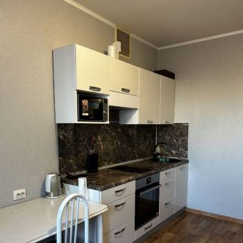 Сдается 1-комнатная квартира, 54 м²