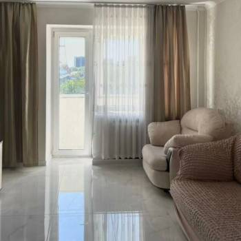 Сдается 1-комнатная квартира, 42 м²