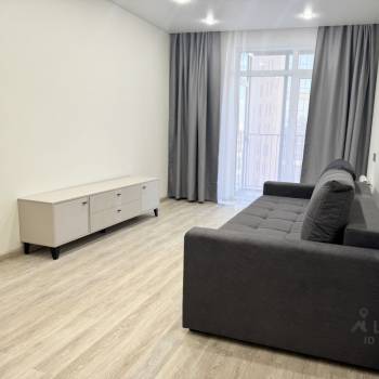 Сдается 1-комнатная квартира, 38 м²