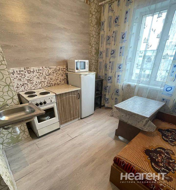 Сдам 1-к квартиру (ул. Немировича-Данченко)