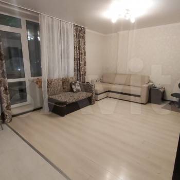 Продается 1-комнатная квартира, 40 м²