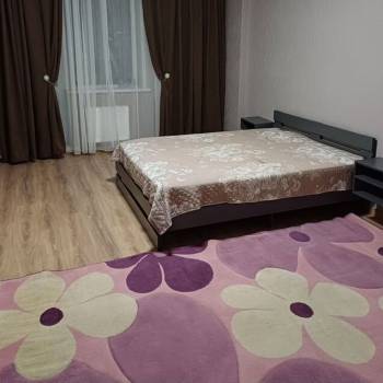 Сдается Многокомнатная квартира, 90 м²