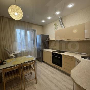 Сдается 1-комнатная квартира, 38 м²