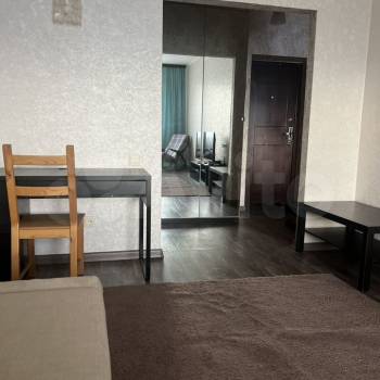 Сдается 1-комнатная квартира, 40,5 м²