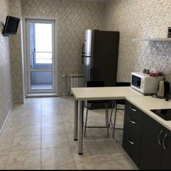 Сдается 1-комнатная квартира, 40 м²