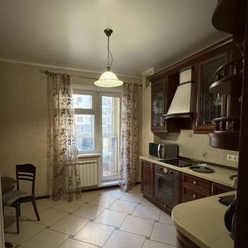 Сдается 2-х комнатная квартира, 70 м²