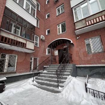 Сдается 1-комнатная квартира, 52 м²