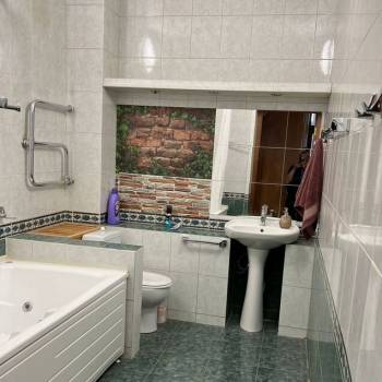 Сдается 1-комнатная квартира, 52 м²