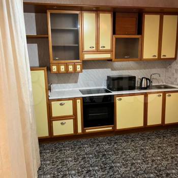 Сдается 1-комнатная квартира, 52 м²