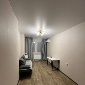 Сдается 1-комнатная квартира, 42 м²