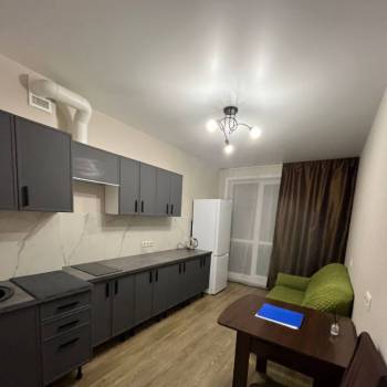 Сдается 1-комнатная квартира, 42 м²