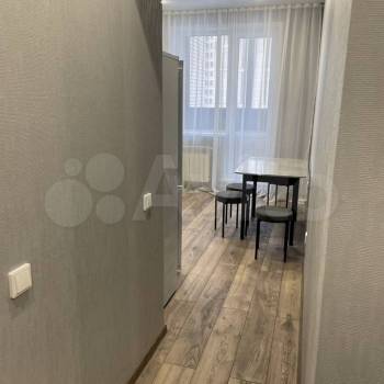 Сдается 1-комнатная квартира, 42 м²