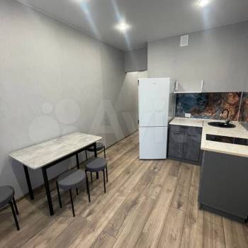 Сдается 1-комнатная квартира, 42 м²